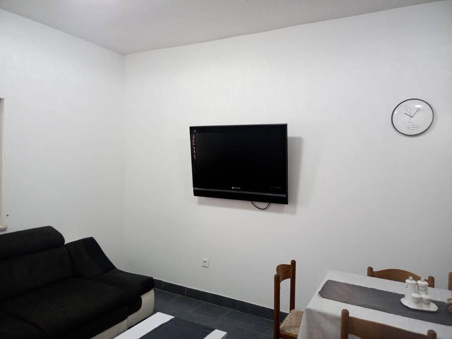 Obiteljski Stan Kastel Luksic Apartment Kaštela Exterior foto